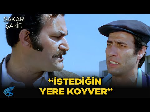 Sakar Şakir Türk Filmi | Şakir, Gardırop Fuat'ın Şapkasına İşiyor