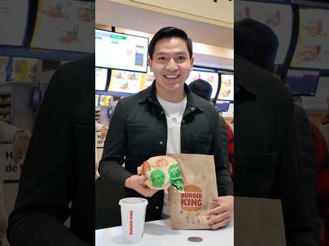 Compré una hamburguesa de Burger King y la comí en McDonald’s #reto #challenge #hamburger #mcdonalds