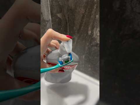My grandma brushes her teeth like this and they're all out of place! #lifehack  #toothpaste #teeth