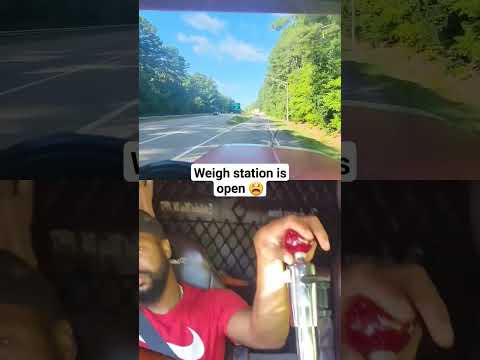 Entering weigh station #18speed #downshifting #largecar #6nz #trucker  #peterbilt #peterbilt379 #CAT