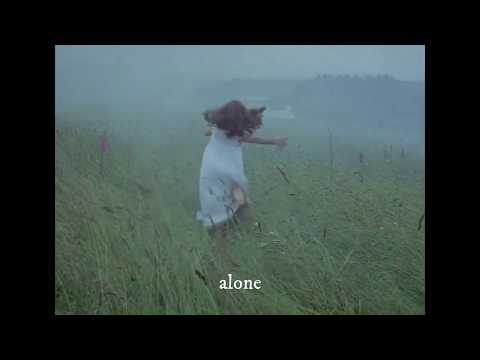 Girl in Red - I Need To Be Alone (Lyric Video)