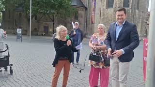 Mayors For Peace 2025 Braunschweig: Hissen der Fahne vor dem Rathaus am 8. Juli 2025