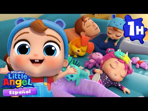 Diez en la cama en familia 🛌 Canciones Infantiles🎵| Juega | Moonbug Español | Little Angel