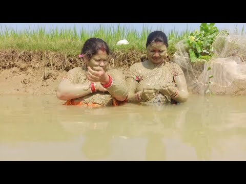 Amazing Village Women unique Fishing video || Village Women Fishing Channel