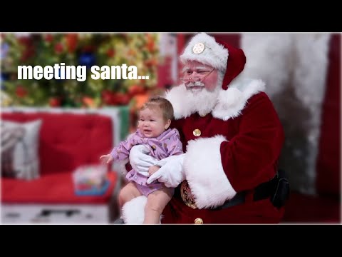 1st time meeting Santa... 😅