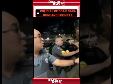 Policial de boa e o cara Roncando com ele