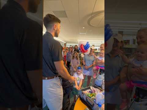 MAKING BALLOONS WITH CAPTAIN AMERICA! 🇺🇸