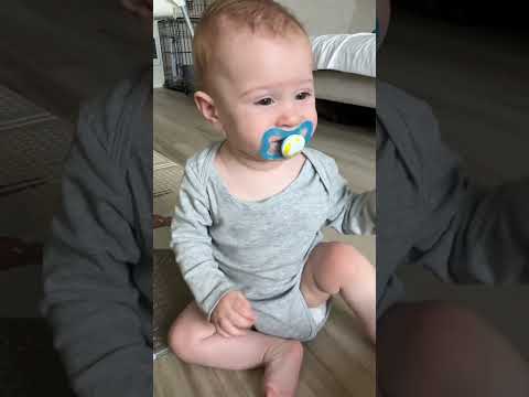 How to get rid of the pacifier 👏👌 #momhack #momlifehacks #pacifier #babypacifier #hack #mom #baby