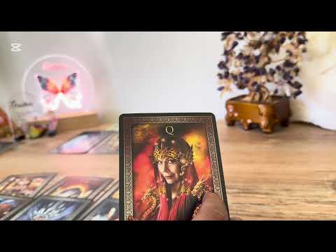 ESTÁ BRUJA ES LA QUE TE VELA DE NOCHE #tarot #tarotgratis #parati