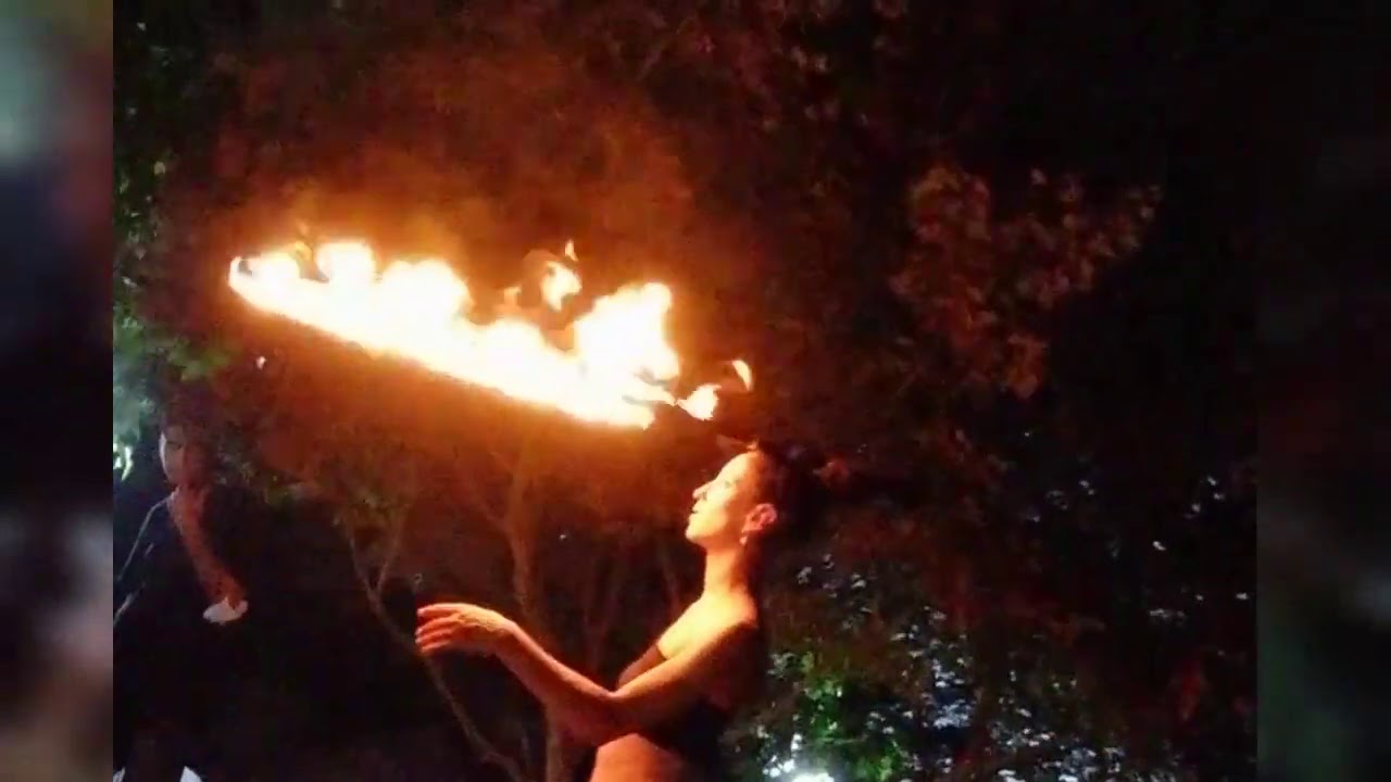 Vale Blisset - Art Performer
