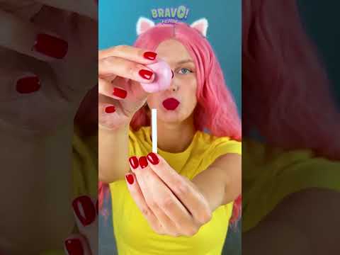 آيس كريم البابل غَم 😋 🍭 | كيف تغلبت بذكائها على ضابط