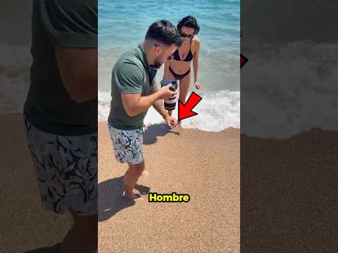 Dejó caer un anillo de bodas al océano por esto...
