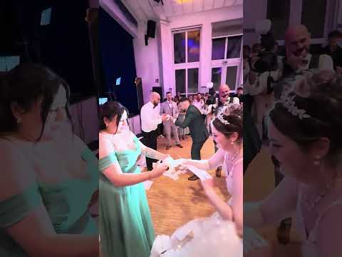 Hilarious Wedding Tissue Game | Funny Wedding Momen #wedding #funny #shorts #trending