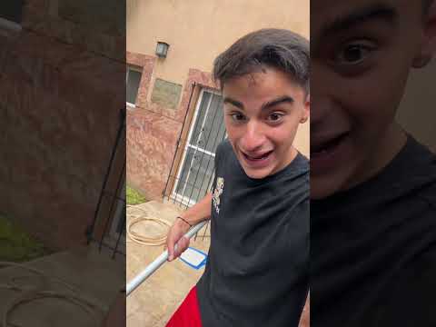 SE CAYÓ ALGO EN MI PISCINA😱