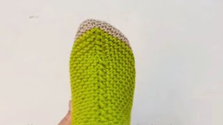 New design knitting booties
