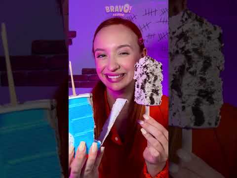 حيلة الآيس كريم 🍦| لقد أظهرت لنا كيفية تناول الآيس كريم بشكل صحيح! #حيلة #طعام