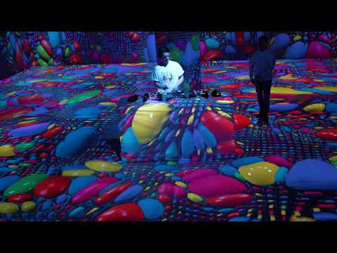 MOTION EXPERIENCE DJ-SET - MR. BELT & WEZOL