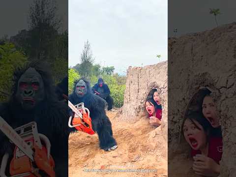 गोरिल्ला पीछे पीछे आ गया  😂 ~ mini wood toy - woodworking art skills / wood / hand crafts / #shorts