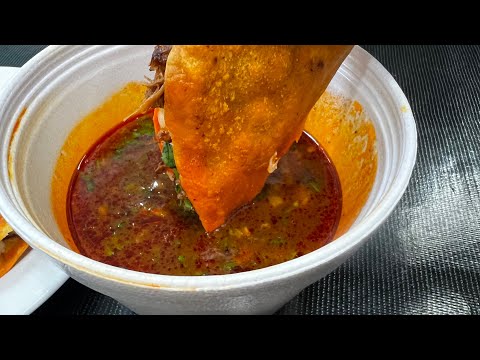 Birria de Res con Consomé y sus QuesaBirrias ¡Sabor Único en Cada Mordida!