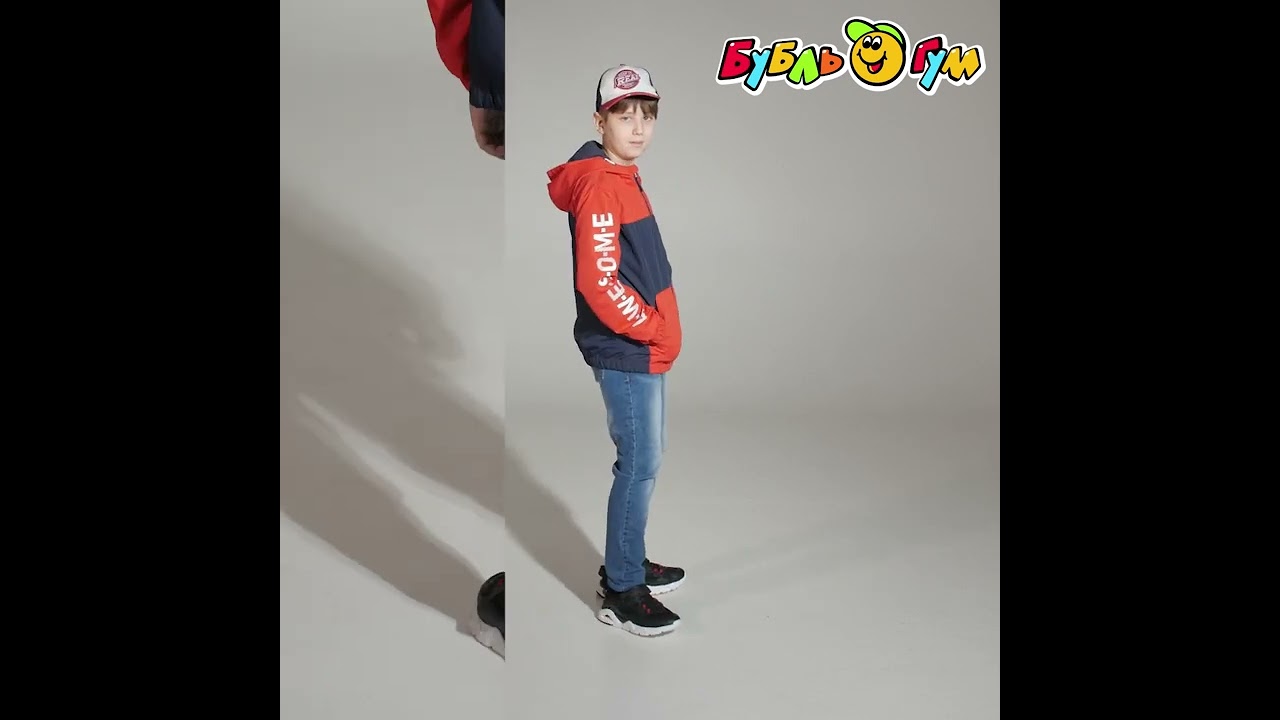 Ветровка Lanson Kids с капюшоном и отражающими элементами красно-синяя - видео