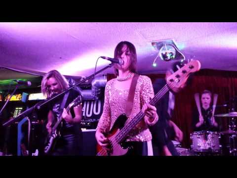 The Beaches - Let Me Touch (Live)