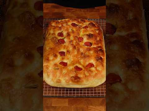 HAMUR YOĞURMADAN HERKESİN YAPABİLECEĞİ KOLAYLIKTA FOCACCIA 😍
