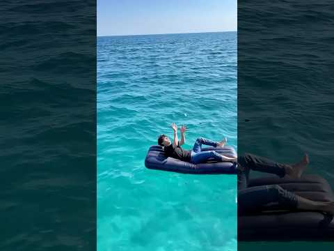 Adam Güneşlenirken Başına Ne Geldi 😱