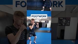FOOTWORK 🎯– POKUD STOJÍŠ JSI CÍL. POKUD SE HÝBEŠ SPRÁVNĚ, JSI HROZBA. 🧨💥
