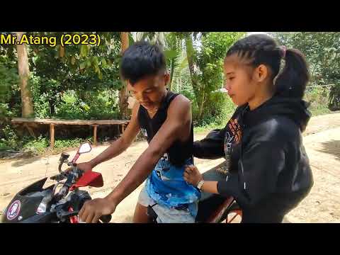 Ang babae nay manguyab sa lalaki