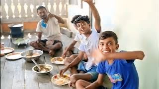 গরমের ছুটিতে আমরা সব বন্ধুরা মিলে একসঙ্গে জমিয়ে পিকনিক করলাম