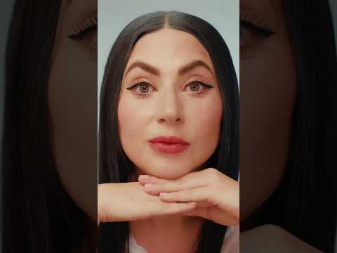 Lady Gaga’s Favorite Way to Do Her Eyeliner. Would you try? Product Link in Bio.