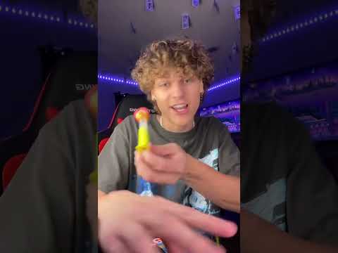 How to Fill a Pez Dispenser #shorts #youtubeshorts