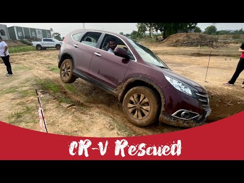 Honda CR-V AWD rescued by Maruti Jimny 4x4 || Watch Full Video