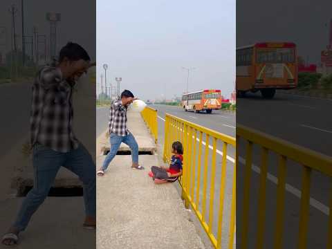 Divyanshi ka balloon chhin liya 🎈😂#comedy #funny #shorts #youtubeshorts #shortsfeed