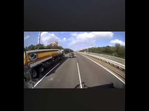 あおり運転  大破