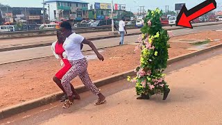 BUSHMAN PRANK : UNBELIEVABLE  HILARIOUS REACTIONS!! 😂😁😆 #bushmanprank #prank 