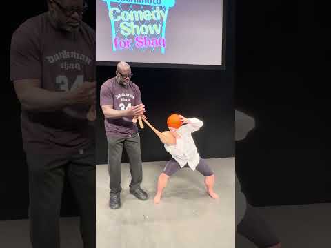 Tablecloth trick with Shaq🤣🤣🤣#shorts