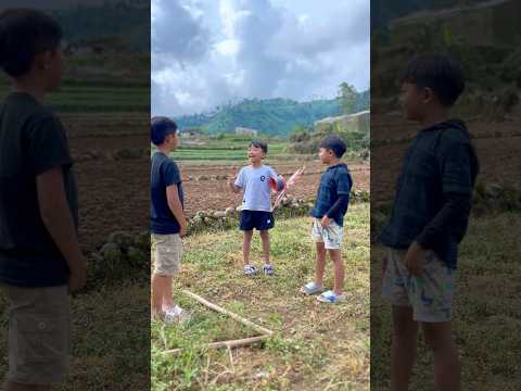 layanganya nyangkut