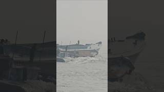 কুয়াশাজড়ানো সকালে উত্তাল মেঘনা নদী 😮