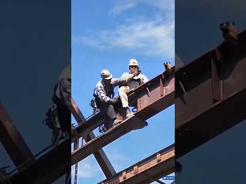 Installing a Massive Steel Beam – Terrifying Risks! 😱🔥