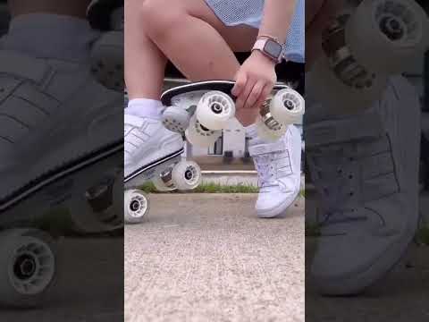does this angle help you understand how detachable roller skate shoes work?