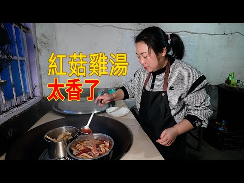 孩子們快放假了，婆媳準備好吃的，燉兩盆雞肉