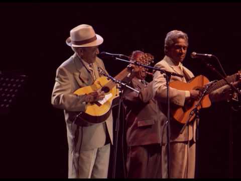 Compay Segundo - Chan Chan (Live Olympia París 1998)