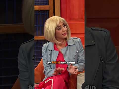 Sevgilisini Garsondan Kıskandı! 😁 #Shorts #bkm #komedi #güldürgüldürshow