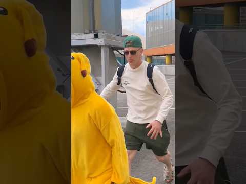 what a good coincidence, it's unexpected 😝 #dichik0 #good #coincidance #unexpected #pikachu #girl