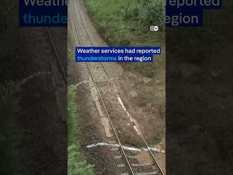 Landslide causes train to derail in Germany, killing three | DW News