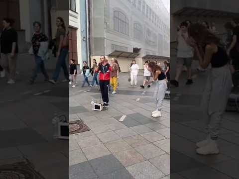 ВОКАЛИСТ притворился НОВИЧКОМ / ПРАНК / реакции людей 🔥