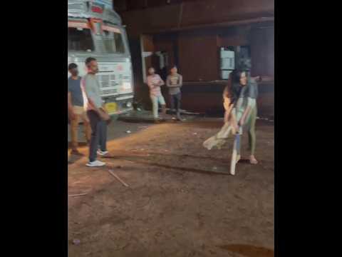 Sruthi hasan & prashanth neel playing cricket salaar location|#shorts