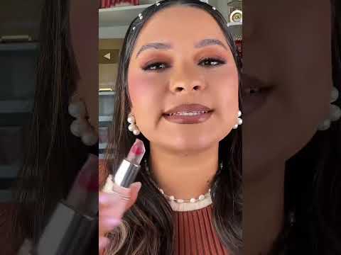 Voy a romper este labial para sacar esa flor 🌹 que tiene dentro 🥹🫢