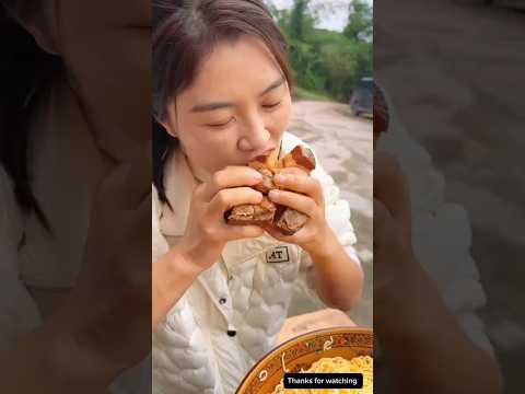 рдорд╛рдБ рдиреЗ рдЫреБрдкрд╛рдЗ рдерд┐ рдЪрд┐рдХрди ЁЯШ▒ЁЯНЧ | рдмреЗрдЯреА рдиреЗ рд╕рдм рдЦрд╛ рд▓рд┐рдпрд╛ ЁЯШВ | #bhoot #sehar #funny #comedy #food